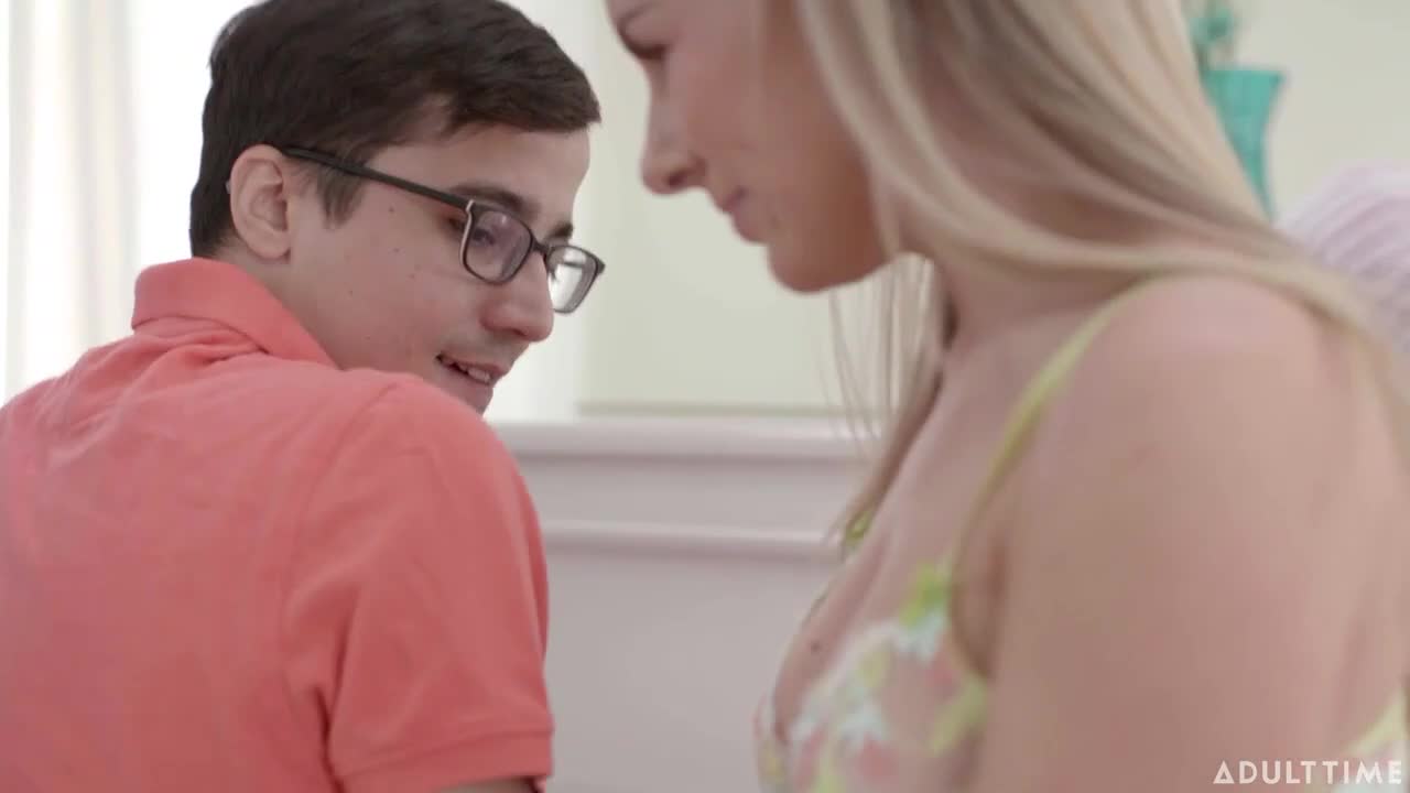 Magnetic Bunny's blowjob scene Free Porn Videos | BestPornHubs.