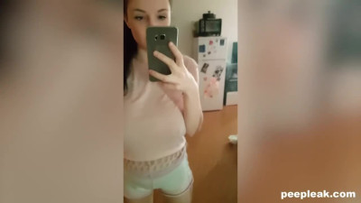Steamy courtesan's amateur couple action