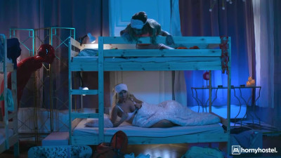 Skillful Marilyn Crystal and Ivy Maddox's double blowjob smut