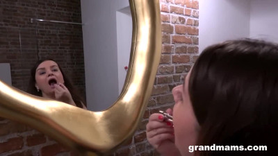 Amazing princess - old clip - Grandmams
