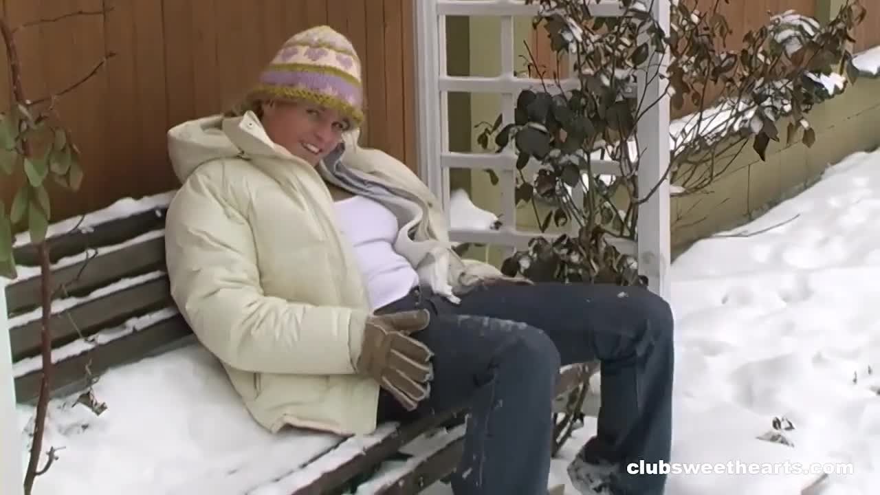 Club Sweethearts featuring Winter's sweetheartsclassics action Free Porn Videos | BestPornHubs.