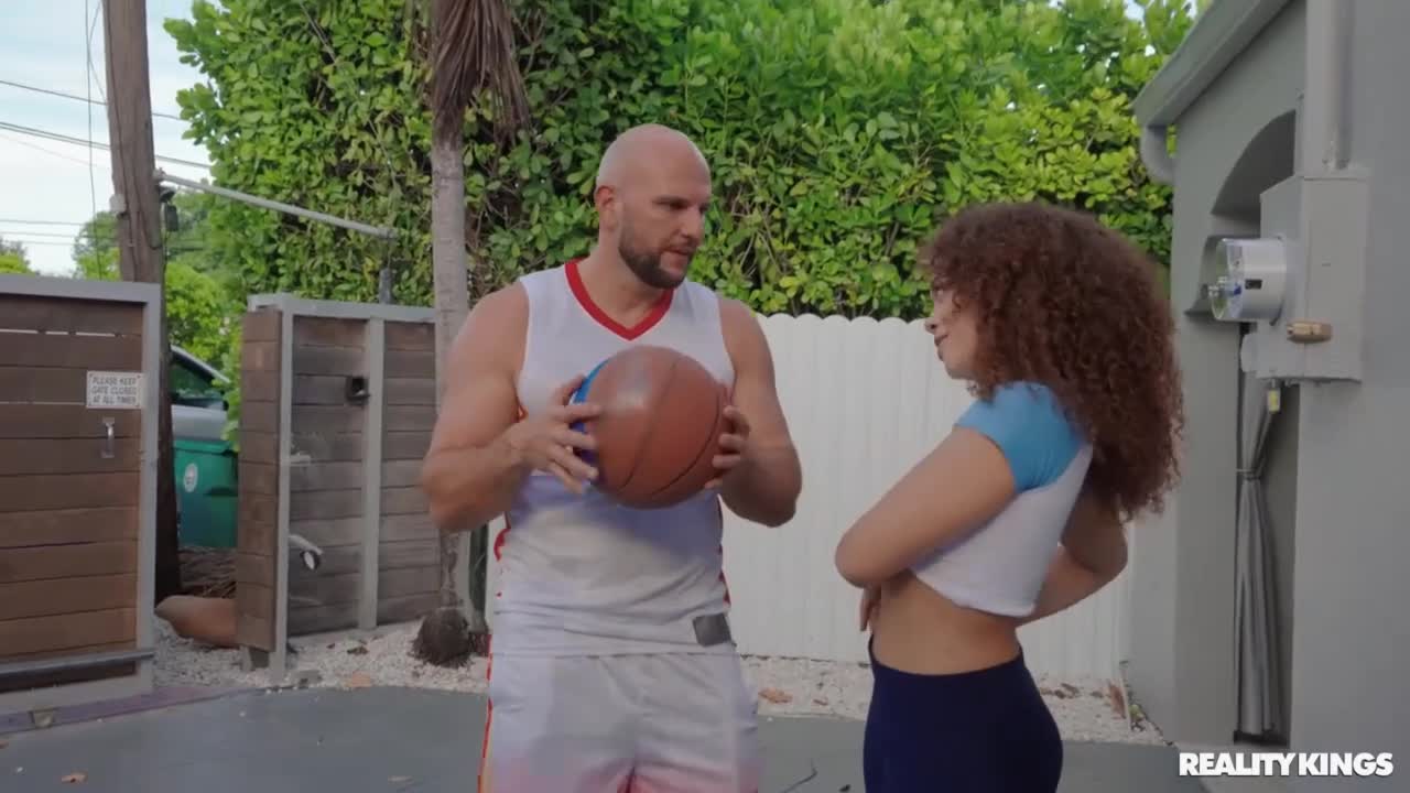 Willow's natural tits movie Free Porn Videos | BestPornHubs.