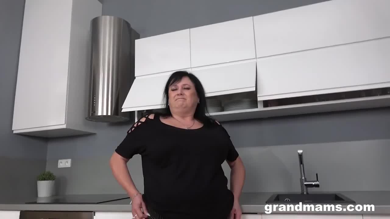Lovebird's chubby action Free Porn Videos | BestPornHubs.