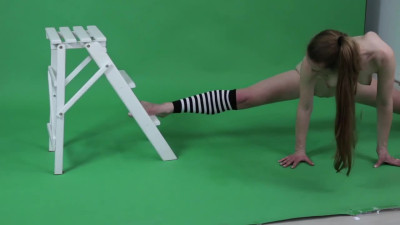 Fascinating Anna - 18yo video - Flexy Teens