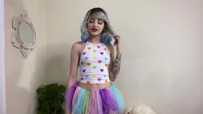 Watch passionate Lola Fae's action