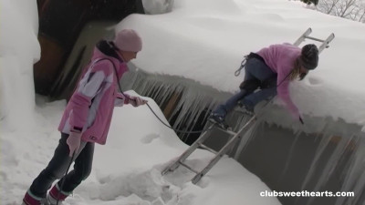 Sexy Winter - fingering smut - Club Sweethearts