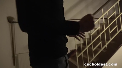 Watch glamour chick's sex