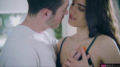 Sensual Candie's sofa video