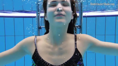 Underwater Show - deep dark movie