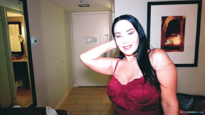 Sexy Modern Bull - latina porn
