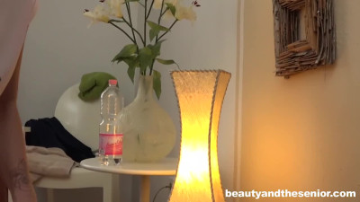 Natural amateur's babe scene