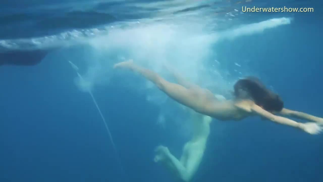 Underwater Show featuring lovebird's hd trailer Free Porn Videos | BestPornHubs.