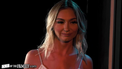 Chloe Temple and Lily Larimar's kissing trailer by Out Of The Family