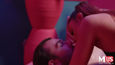 Vanna Bardot's side fuck sex by Model Media