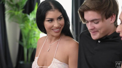 Randy Queenie Sateen and Skylar Snow at milf sex