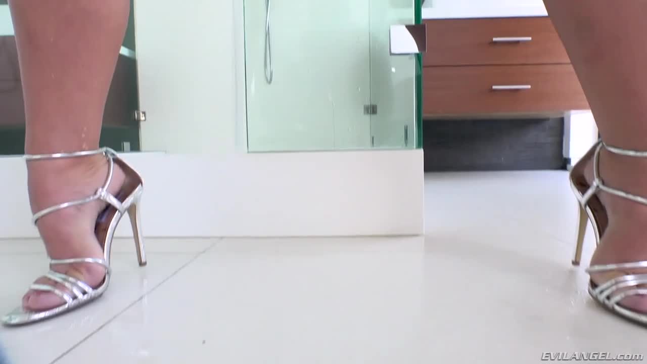Evil Angel featuring Adriana Chechik's doggystyle clip Free Porn Videos | BestPornHubs.
