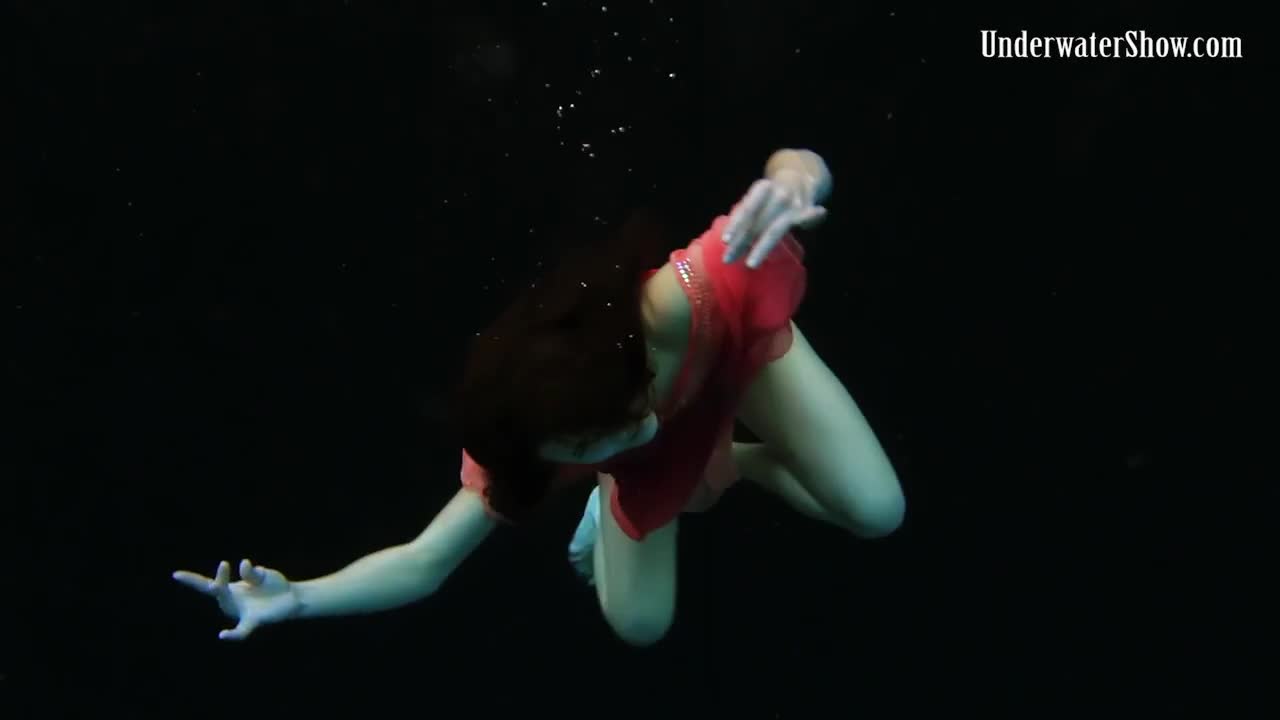 Mia Bandini and Adriana's petite ass clip by Underwater Show Free Porn Videos | BestPornHubs.