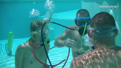 Underwater Show - cumshot sex