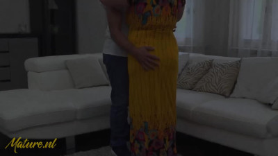 Mature NL - side fuck video