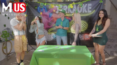 Jerkaoke featuring Karma RX and Carolina Cortez's pornstar action