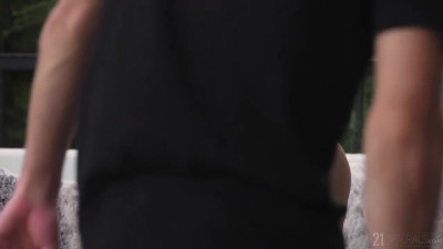 Tempting Candee's teen smut