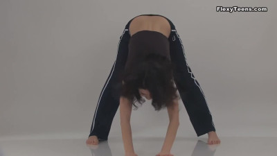 Sensuous baby girl's hottest gymnast movie