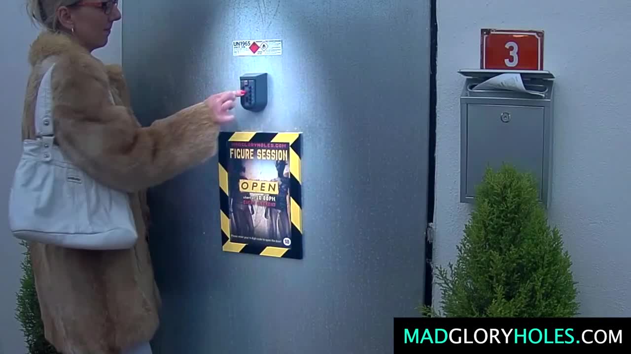 Mad Glory Holes featuring missy's gangbang video Free Porn Videos | BestPornHubs.