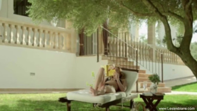 Les Lesbians featuring bimbo's babes clip