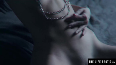 Hottie's intense orgasm smut by TLE