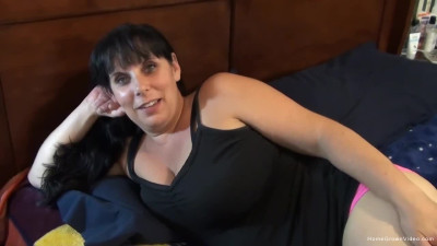 Angelic nympho's amateur video