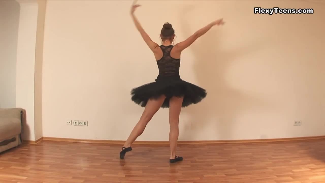Lovely female - 18yo clip - Flexy Teens Free Porn Videos | BestPornHubs.