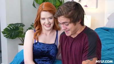 Squeaky Ariel Darling's side fuck smut