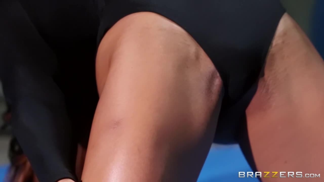 Stupefying Sophia Fiore - oral scene - Brazzers Exxtra Free Porn Videos | BestPornHubs.