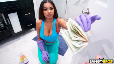 Luring Numi's big tits clip