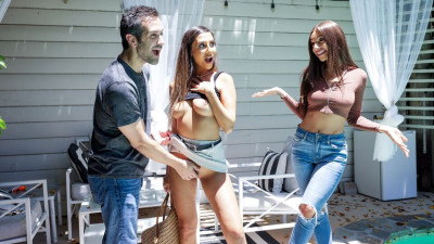 Beauty Gianna Dior and April Olsen's straight hair smut