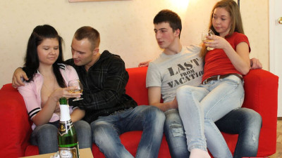 Jazzy and Yana's sofa xxx by Young Sex Parties