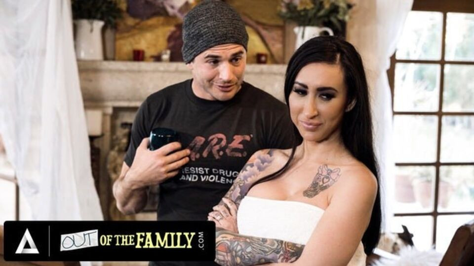 Blowjob smut with sinful Lily Lane and Nathan Bronson from Out Of The Family Free Porn Videos | BestPornHubs.