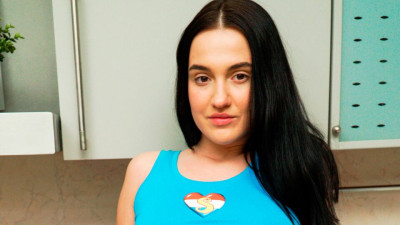 Eva Red's fingering video by Club Sweethearts