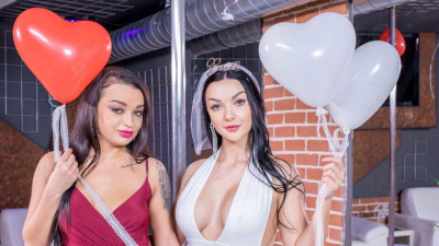 Watch gorgeous Daphne Klyde and Lady Gang's action