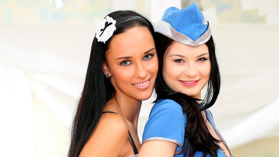 GenLez - brunette trailer