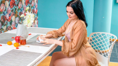 Teenage Masturbation featuring Mileva's long legs smut