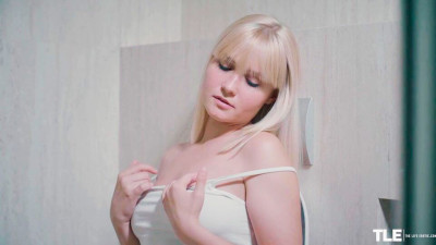 Lucretia K's bathroom porn by TLE