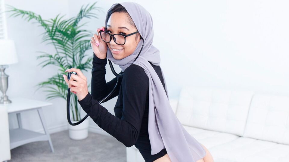 Watch bouncy Alicia Reign's trailer Free Porn Videos | BestPornHubs.