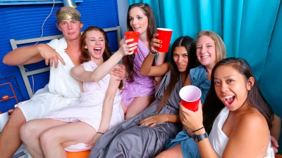 Watch stunner Anya Olsen and Gina Valentina's dirt