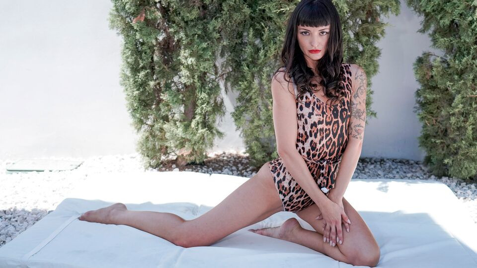 Watch emotional Charlie Valentine's trailer Free Porn Videos | BestPornHubs.