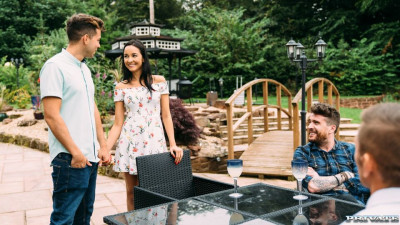 Watch romantic Victoria Summers's trailer