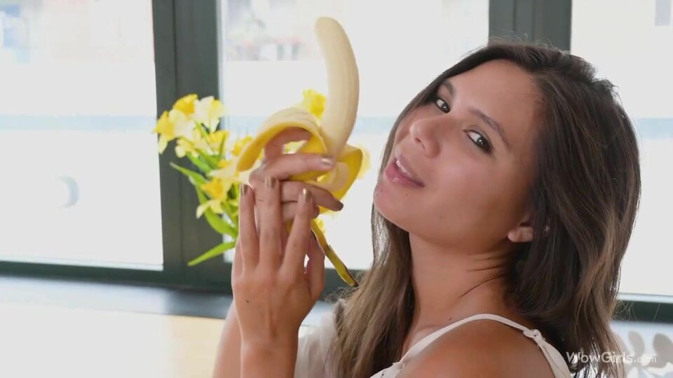 WOW Girls featuring Savana's close up trailer Free Porn Videos | BestPornHubs.