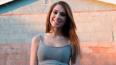 Delicate Joseline Kelly at trimmed pussy xxx