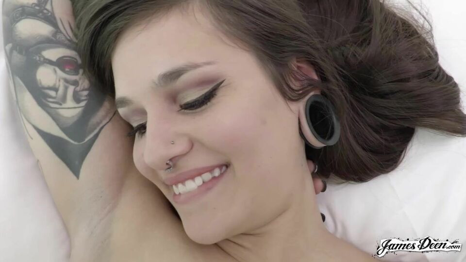 Luna Lovely's fisting porn by James Deen Free Porn Videos | BestPornHubs.