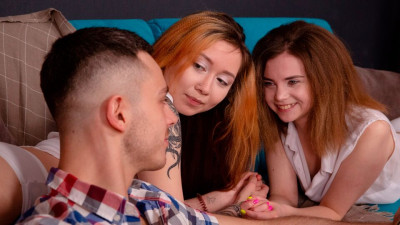 Watch pin-up Bella Gray and Vasilisa Lisa's clip